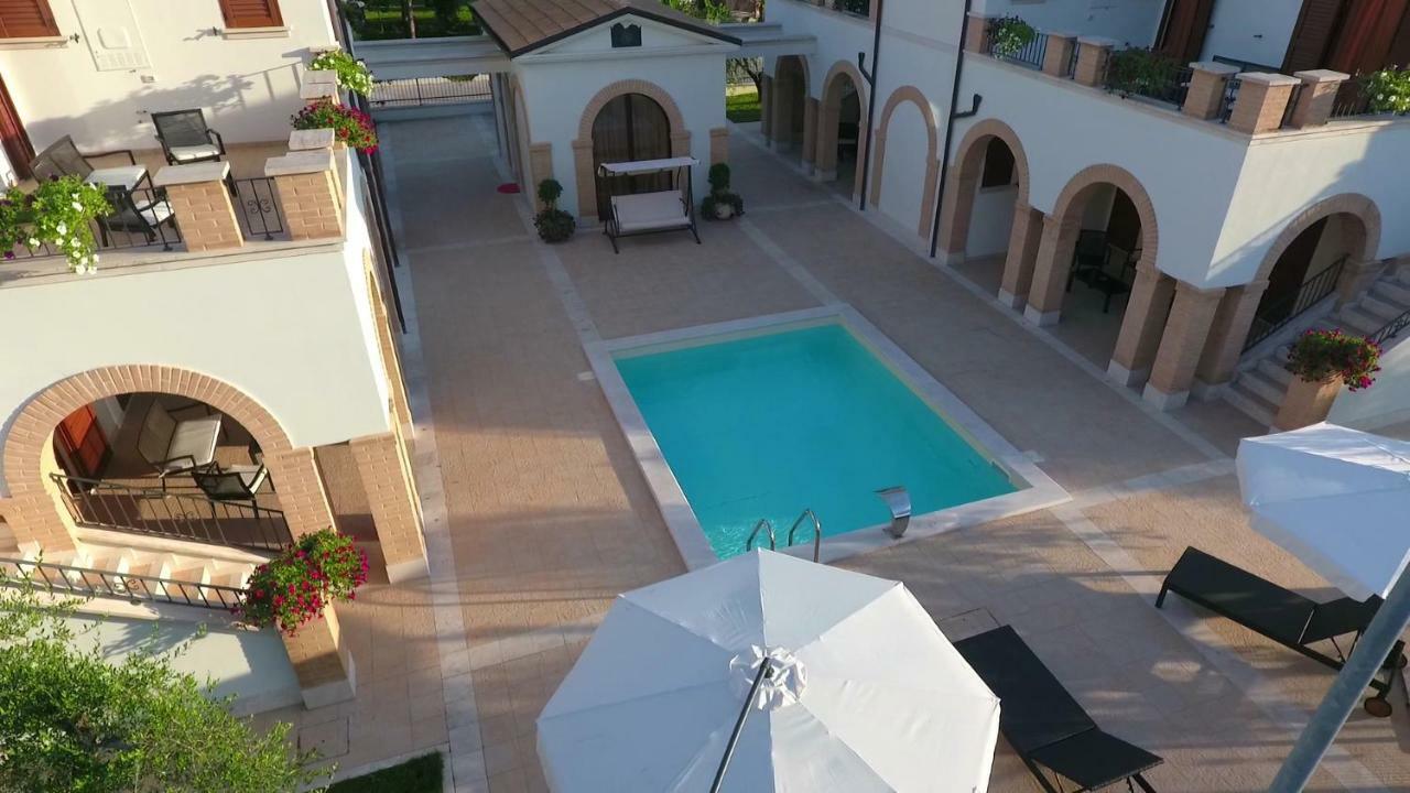 Residence Stella Del Gran Sasso Colledara Exterior photo