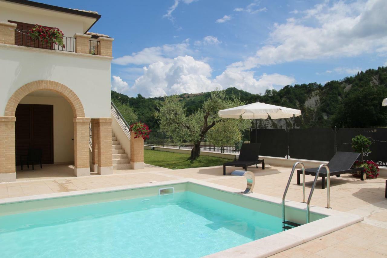 Residence Stella Del Gran Sasso Colledara Exterior photo