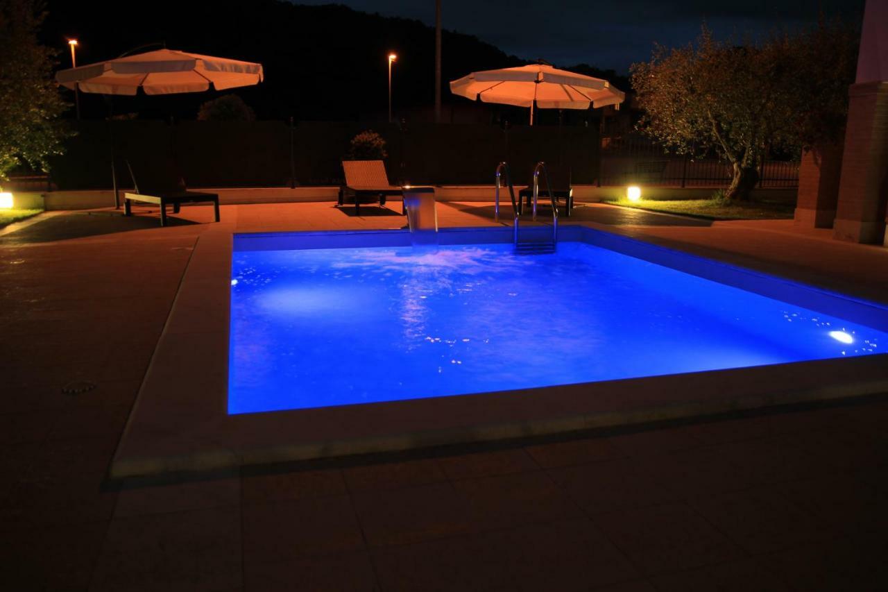 Residence Stella Del Gran Sasso Colledara Exterior photo